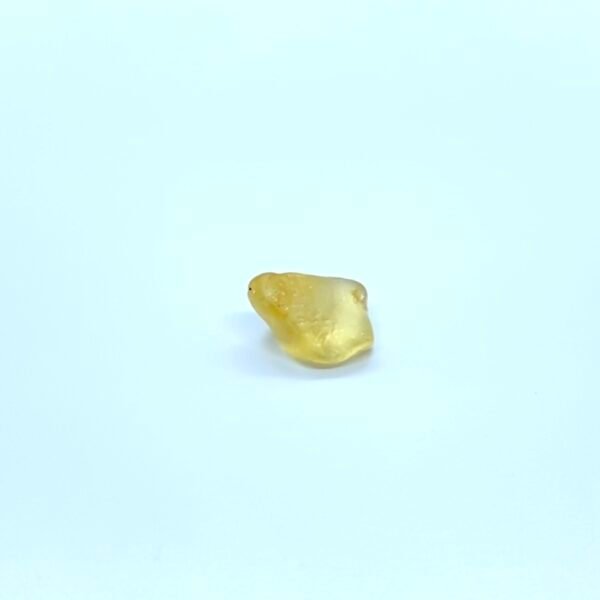 0.98ct Yellow Sapphire (Un-heated) - Image 4
